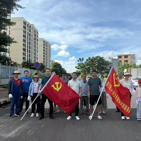 仙云社区联合海口市编办、美兰区政协持续开展翻盆倒罐工作