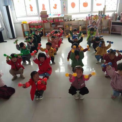 🌻临沭县玉山镇东官幼儿园中班--哑铃操🌻
