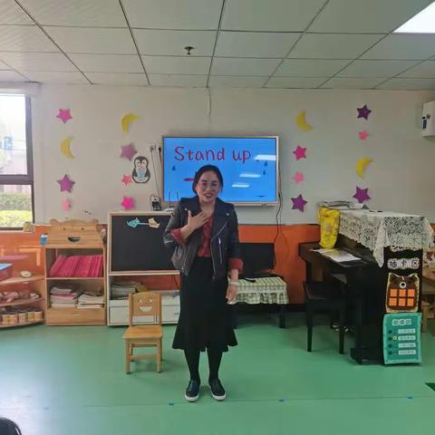 中茵龙湖幼儿园小一班——家长进课堂活动正在进行中……