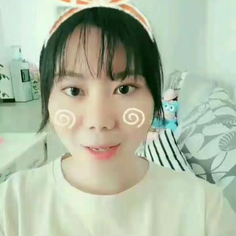 开远市第二幼儿园生活活动推荐——《叠裤子》