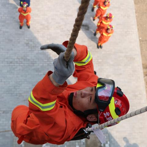 立足岗位练精兵勤学苦练展风采 大屯消防救援站全员岗位大练兵工作纪实