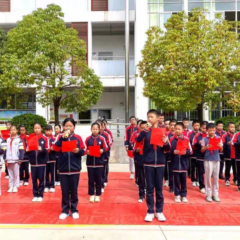 当中秋节遇上教师节 思念与感恩撞了个满怀—板桥小学全体师生共度中秋教师节！