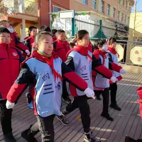 2020年迎新年，做健雅少年队形队列比赛
