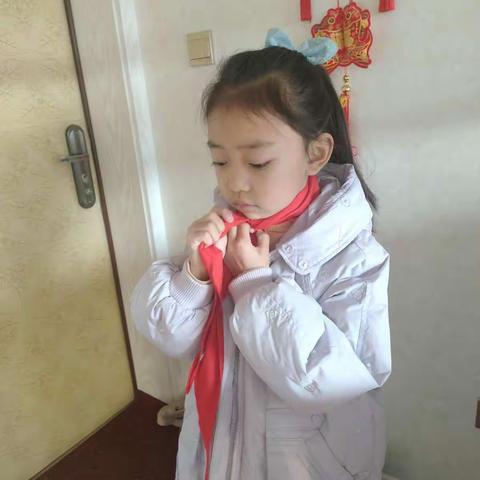 2-4丁木子 我学会戴红领巾、洗红领巾