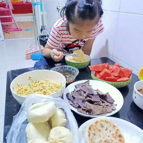 二年四班  葛芳琦