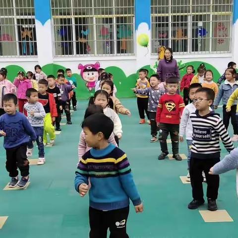 【幼儿园里欢乐多】高城镇中心幼儿园花🌸花🌸一班四月小结