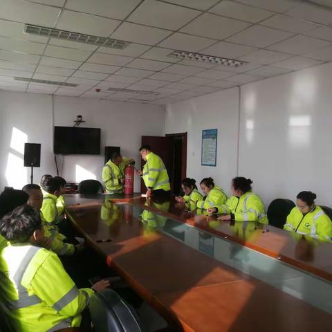 白城南收费站开展安全模拟演练