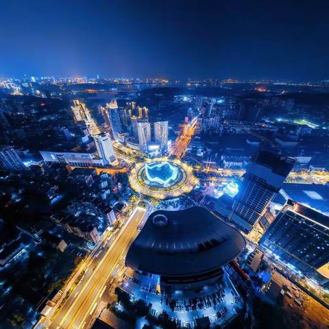 夜色迷人看光谷