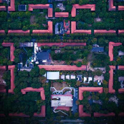 能唤醒人们对钢铁记忆的红房子