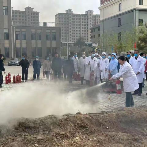 乌拉特前旗消防救援大队督促各社会单位开展“五一”期间消防培训和演练