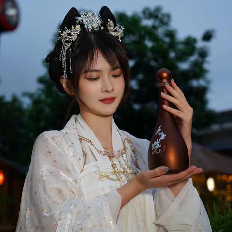 中秋之际,花好月圆