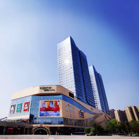 抱住绿马续活力