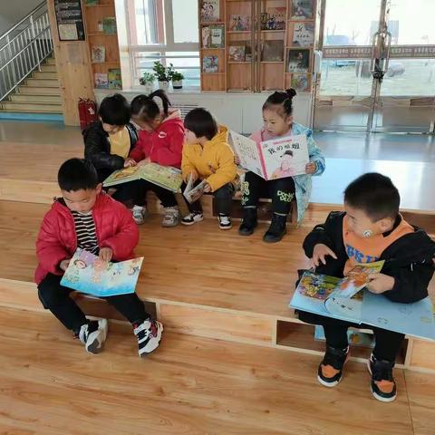 “童心”“童话”润童年——薛家湾第十七幼儿园小三班“童话节”之“阅读悦美”