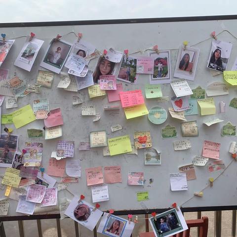 柔肩担重任 巾帼绽芳华