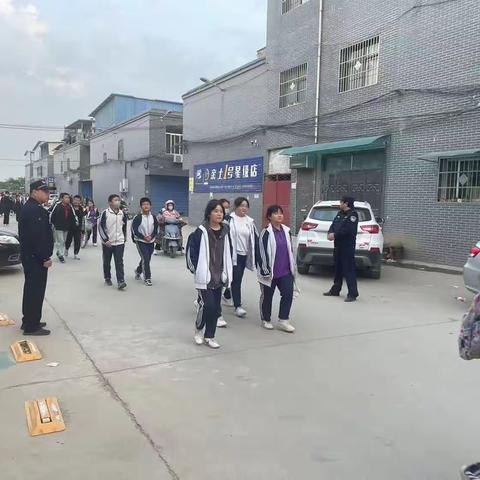 耿镇派出所积极开展“护学岗”工作