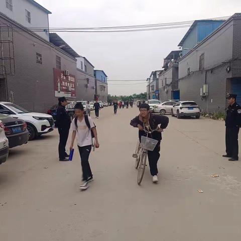 耿镇派出所积极开展“护学岗”工作