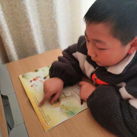 声入人心，英你精彩——记镇江市丁卯第二中心小学四1、四2班英语课外阅读交流