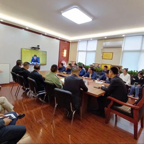 我县组织收听收看全国秋冬季森林草原防灭火工作电视电话会议