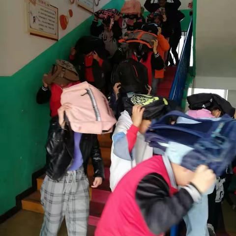 阳城小学安全教育--防震、防暴演练
