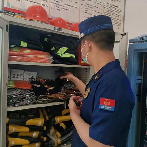 邯山大队深入易燃易爆单位开展微型消防站帮扶指导工作