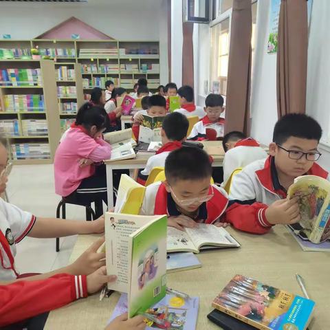 遇见最美的阅读 ——走进前河东小学图书室