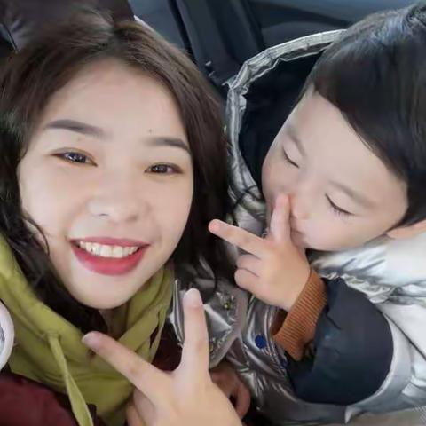 我和妈妈有爱的合影