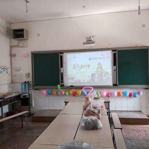 桃李芬芳伴童年，师恩深情永难忘