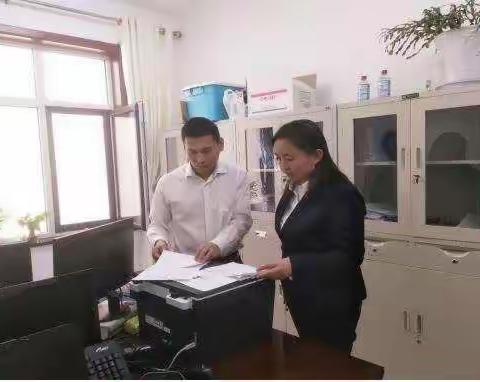 工作学习两手抓