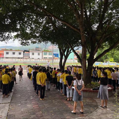 加油！乘风破浪的少年们！