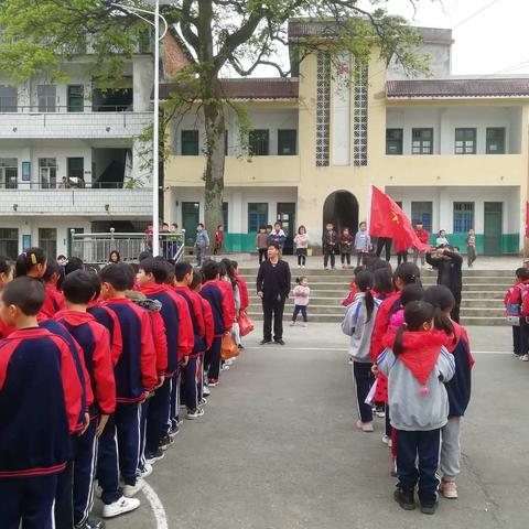 忆党史·跟党走——石塘镇乐中小学2021年“童心向党·清明祭英烈”主题活动