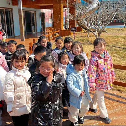 “知雷锋 学雷锋 颂雷锋 ” 阳光彩虹幼儿园大三班雷锋周活动