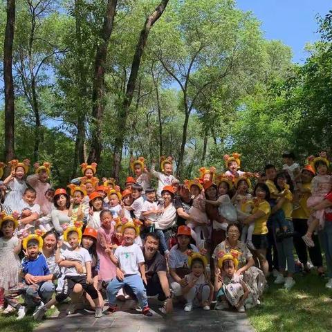 童心向党、共筑中国梦宝塔京华幼儿园“庆六一才艺自助”户外活动