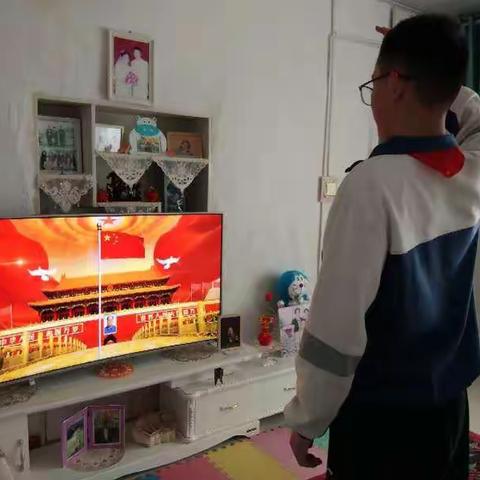 吉木乃县初级中学 “同心战疫 德育护航” 系列活动之四：            团结一心  共抗疫情