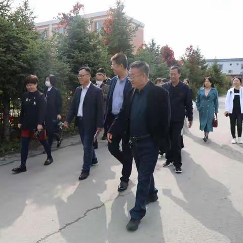 送课下乡彰显实验风采  携手成长传递党员真情 ——吉林省实验中学初一党支部前岗乡初级中学送课纪实