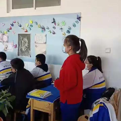 书香致远  春光满园                                     ——锦山三中初一十二班读书汇报