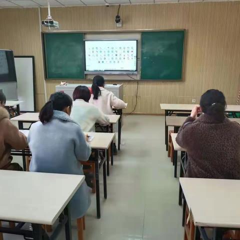 三十四团中学“初中英语读写一体——目标与路径”培训