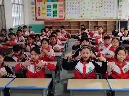 2023年春季期六麻镇中心小学“学习二十大，争做好队员暨“舞”彩缤纷向未来暨廉洁文化进校园”课桌舞比赛