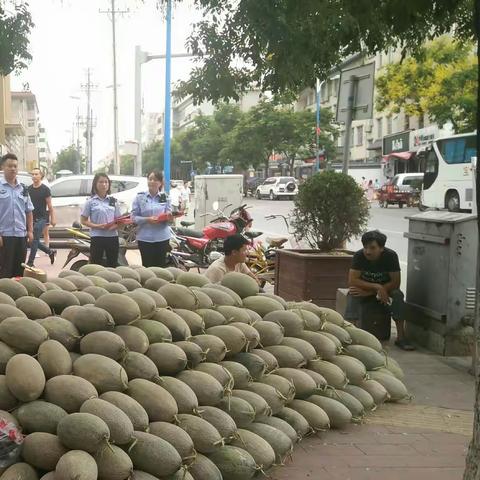 陇县城管这样的执法方式你看行吗？