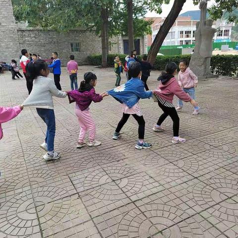 多姿多彩的学校生活