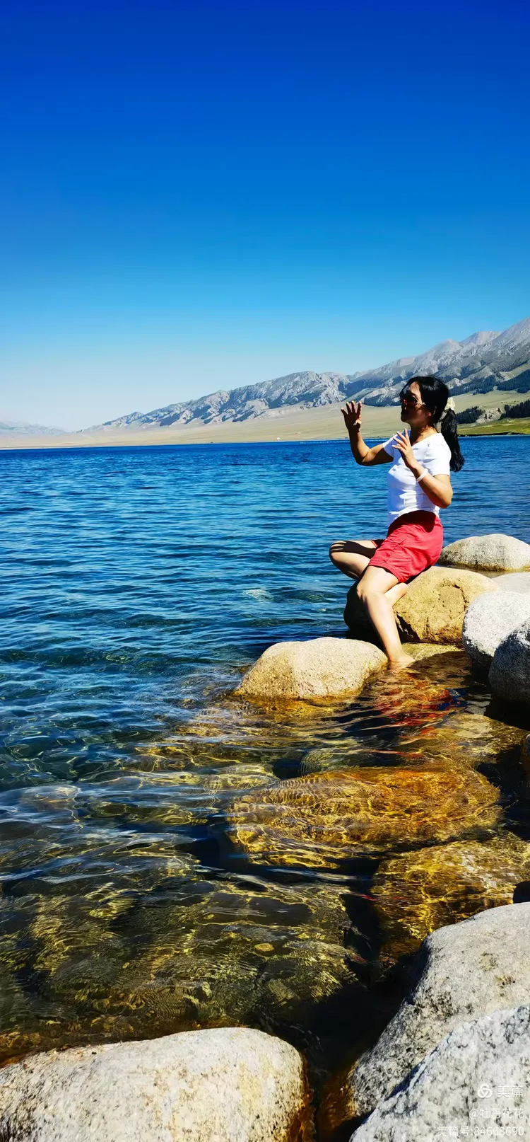 赛里木湖清水滩拍照，旅游帮手