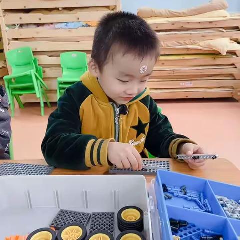 直属幼儿园第一分园机器人🤖️课程