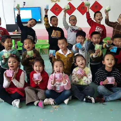 别样春之约，停课不停学！           石岩镇中心幼儿园大班