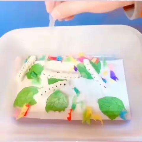 【北票市中心幼儿园大四班】—幼儿宅家的爱心教育