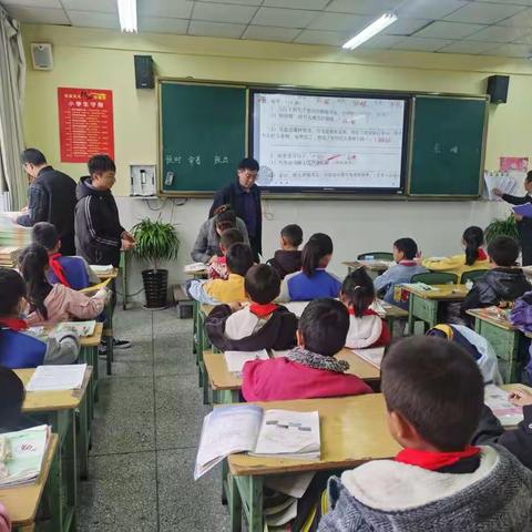 凝心聚力抓常规 严勤细实促成长——复兴小学校教学常规检查纪实