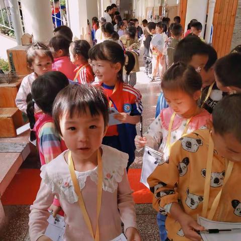 中三班6月主题探秘幼儿园——之“小记者出发”