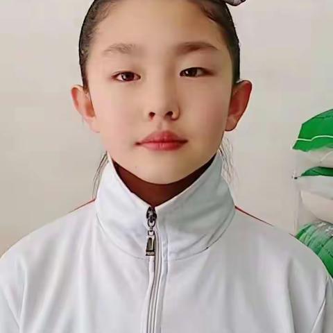 腾鳌中心小学五年三班康馨月      中武.难（散诗）