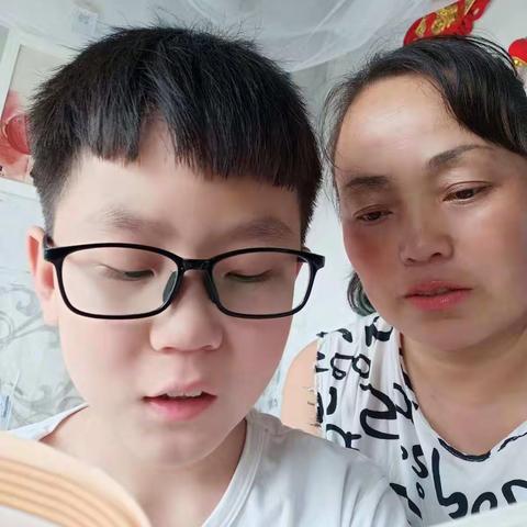 读书使人明智，腾小五年五班亲子阅读