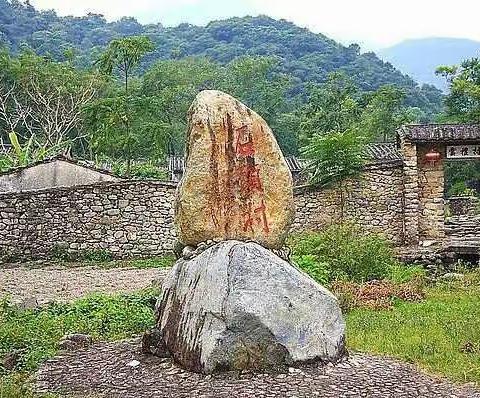 南方大草原之旅 一一恩平石头村。