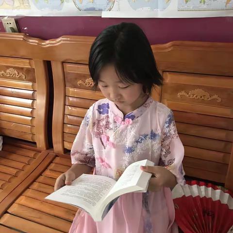 快乐暑假，阅读同行——六一小学五年级暑假快乐读书活动