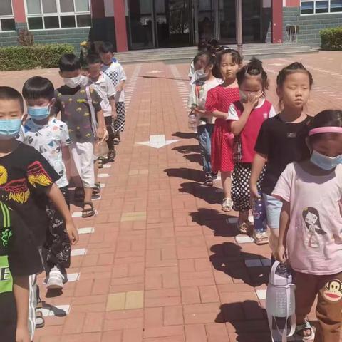 学常规，促养成——冯家口镇后满小学一日常规